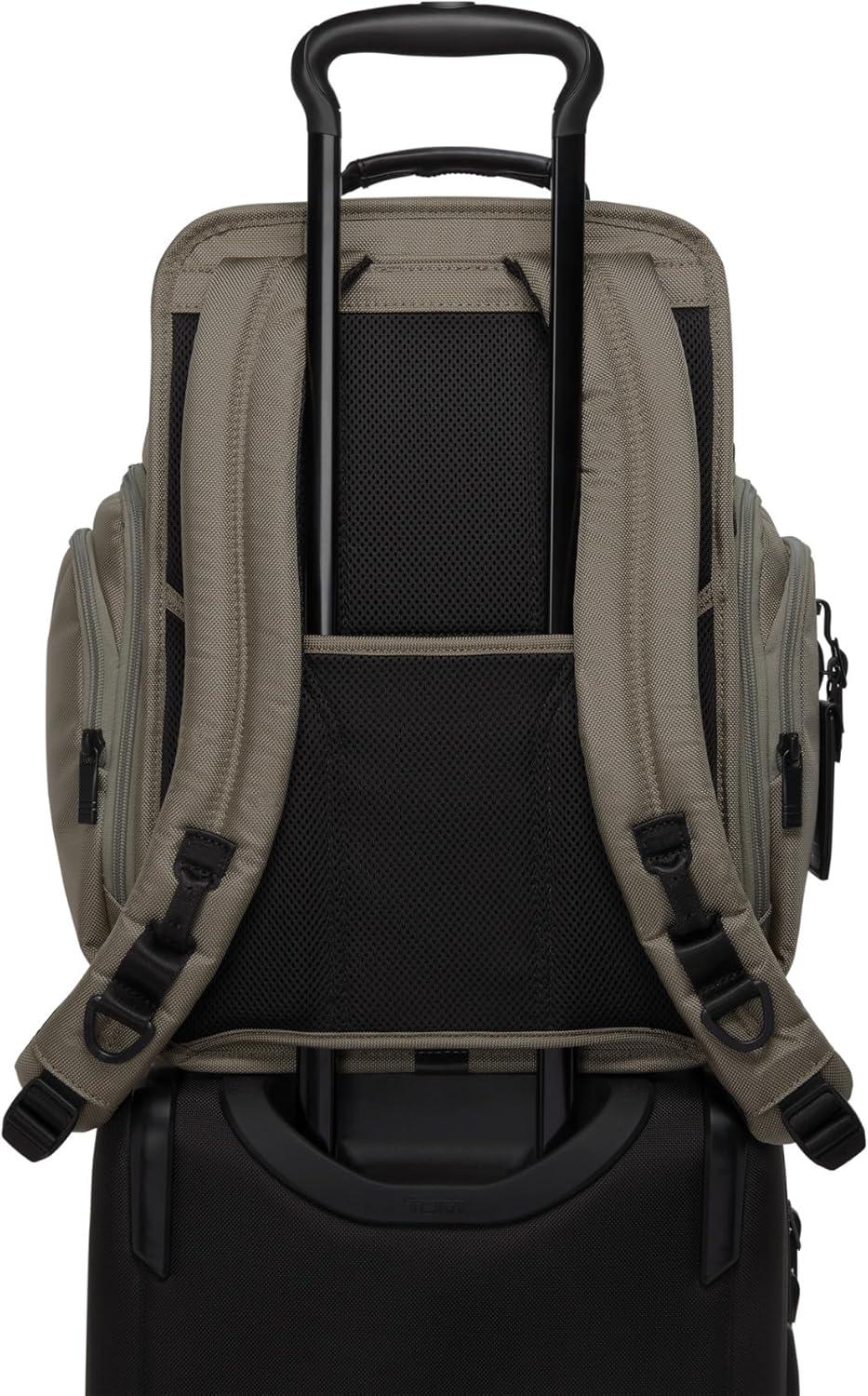 imageTUMI womens Card CaseThyme